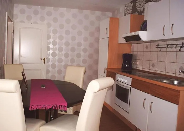 路易摩泽尔酒店 3* Köwerich