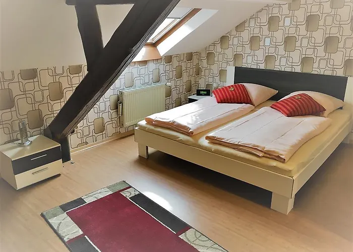 路易摩泽尔酒店 3* Köwerich